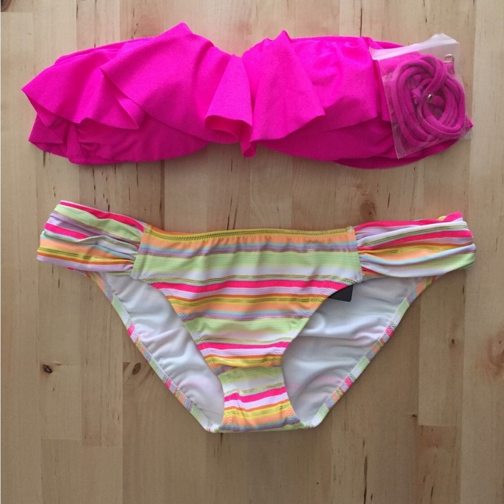 Victoria’s Secret Swim Bikini top/Bottom set “size: S”  NEW